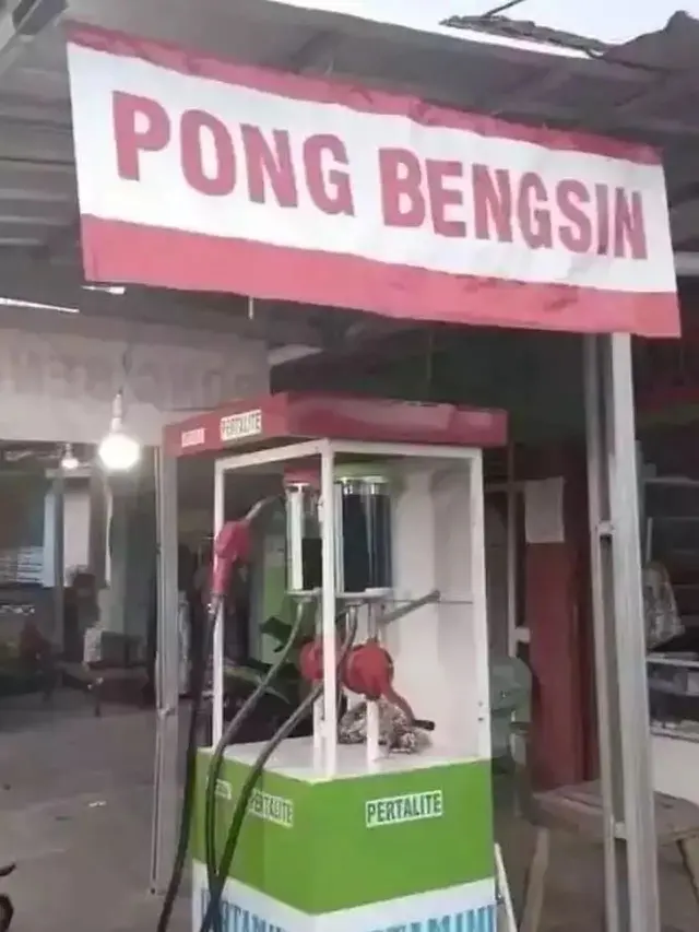 Kumpulan Potret Lucu Pedagang Bensin Eceran yang Bikin Senyum-Senyum Sendiri (ist)