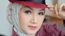 <p>Nama pedangdut Tuty Wibowo mendadak dibahas warganet. Ia mengaku kebanjiran job gara-gara dua hit lawasnya, yakni &ldquo;No Comment&rdquo; dan &ldquo;Hamil Duluan&rdquo; viral lagi di jagat maya. Dua lagu tersebut kerap diputar di berbagai media dan platform setelah berkali dibahas Bunda Corla dalam sesi siaran langsung di medsos. Kini, Tuty Wibowo berhijab. (Foto: Dok. Instagram @tuty_wibowo).</p>