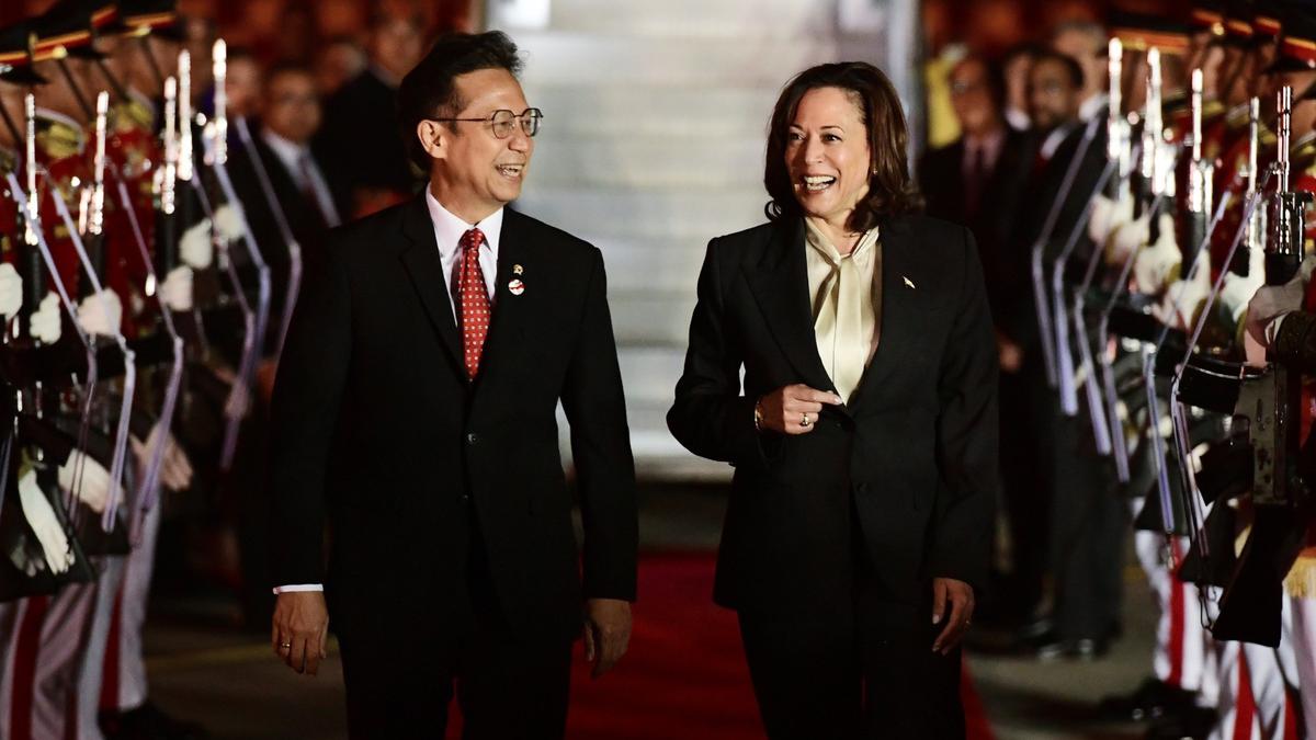Hadiri KTT ASEAN, Wapres AS Kamala Harris dan PM Australia Tiba di Indonesia