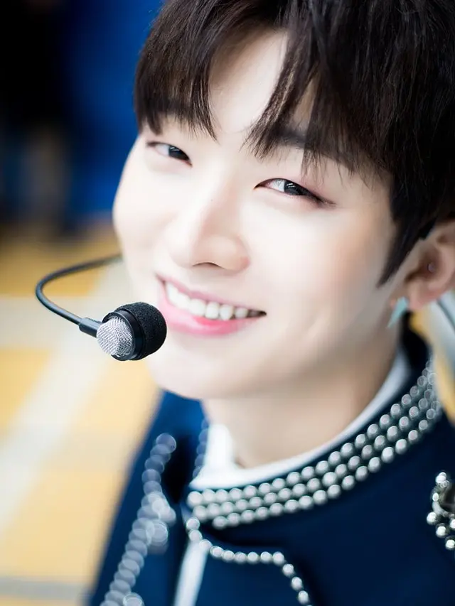 Yoon Ji Sung Wanna one