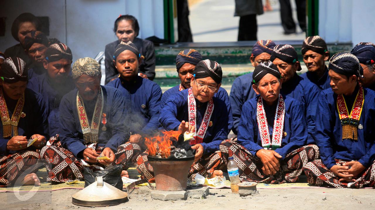20160508-Labuhan Alit Parangkusumo, Peringatan Bertahatanya Raja Yogyakarta-Jawa Tengah