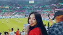 Kedatangannya Wheein Mamamoo tak sia-sia, timnas Korea Selatan berhasil melaju ke babak 16 besar setelah kalahkan Portugal dengan skor 2-1 pada Jumat (2/12/2022) lalu. Sempat diremehkan, tak heran jika kemenangan Korea Selatan atas Portugal tersebut jadi perbincangan di media sosial. Jadi salah satu wakil Asia dari 3 wakil, netizen sebut Piala Dunia 2022 ini banyak ‘plot twist’-nya. (Liputan6.com/IG/@whee_inthemood)