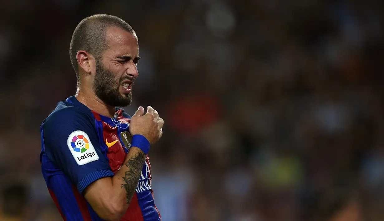 Pada musim ini, Aleix Vidal baru dua kali memperkuat Barcelona, yakni saat melawan Sevilla pada leg kedua Piala Super Spanyol dan melawan Deportivo Alaves di ajang La Liga Spanyol. (AFP/Lluis Gene)