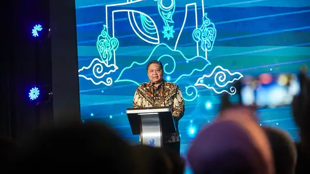 Menteri Koordinator Bidang Perekonomian Airlangga Hartarto saat mewakili dan menyampaikan keynote speech Presiden Joko Widodo dalam Cloud Day Indonesia 2023 di Jakarta, Selasa (26/9/2023). (Dok Kemenko Perekonomian)