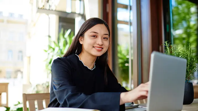 Langkah Nyata Wujudkan Tekad Jadi Perempuan Berdaya yang Melek Teknologi