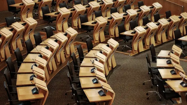 Perbedaan Negara Demokrasi dan Negara Otoriter (Image by Freepik)