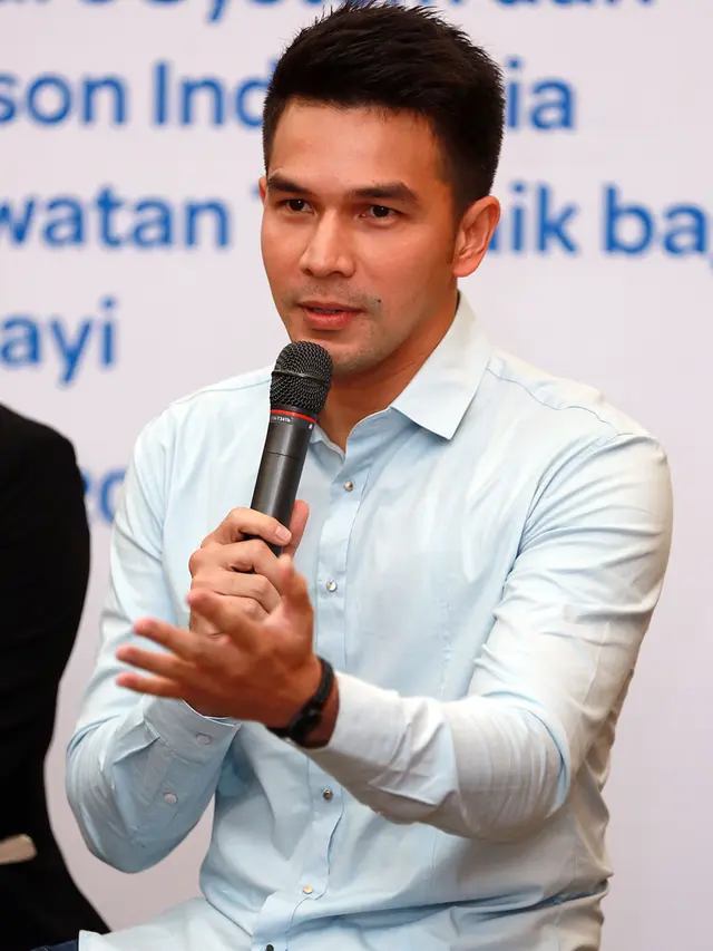 [Bintang] Jonathan Frizzy