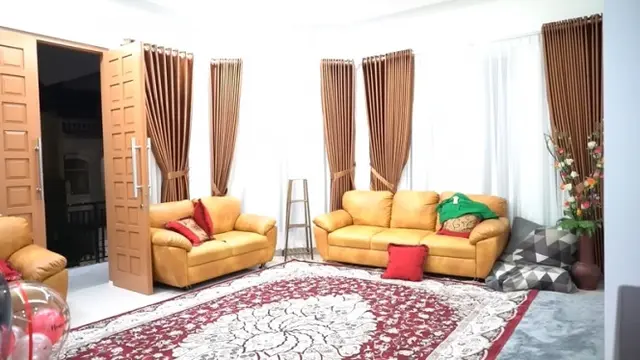 7 Potret Rumah Baru Haji Faisal, Tak Kalah Mewah dari Kediaman Artis Papan Atas