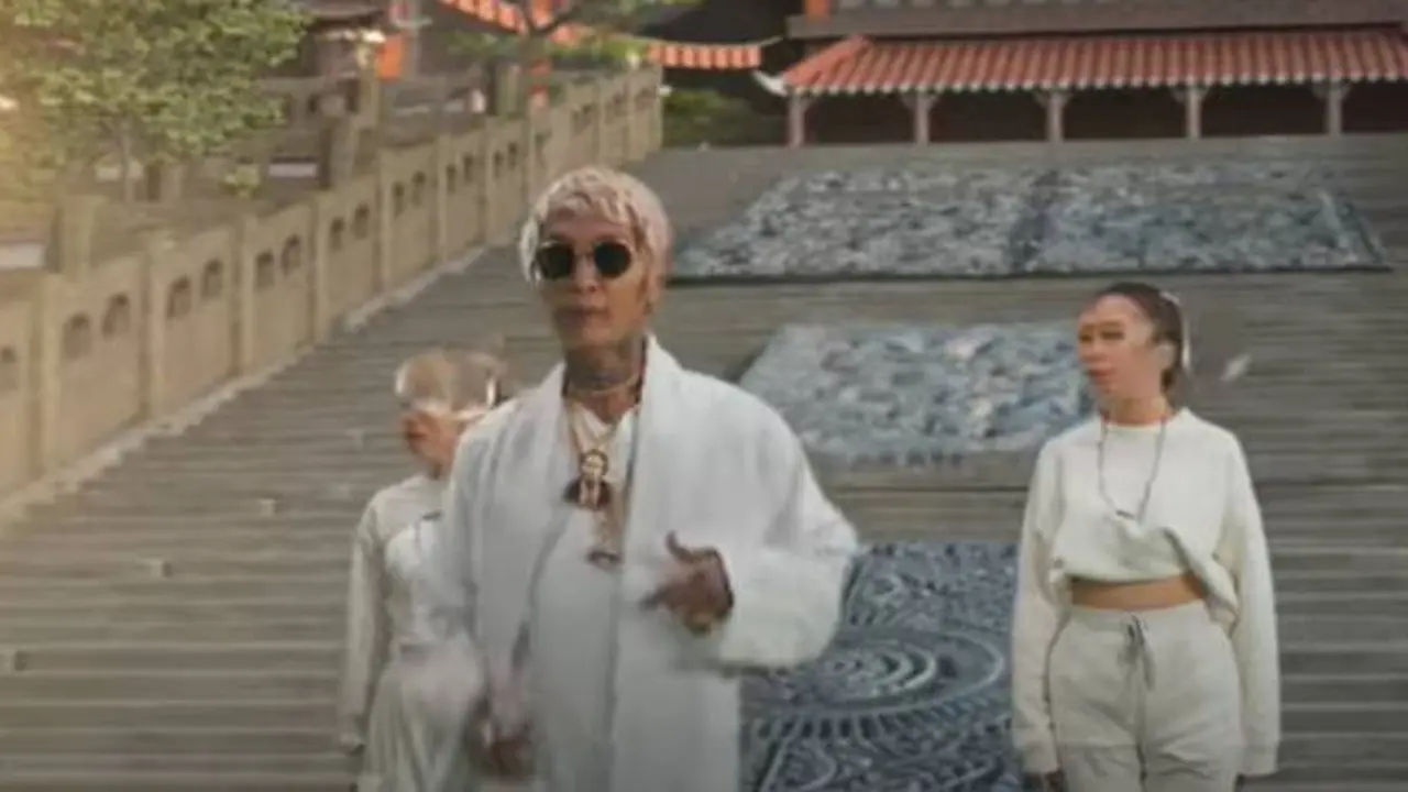 Tangkapan layar video musik Raja Terakhir milik Young Lex. Dok: YouTube