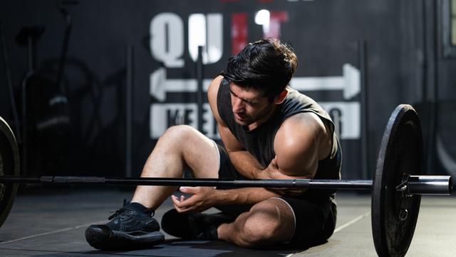 Habis Main Sepak Bola Kok Malah Loyo? Ini Lho Trik Bikin Badan Kembali Bugar ala Atlet Bola Profesional