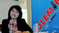 Diskusi Polemik membahas tentang 'Kartu Sakti Jokowi' di Warung Daun, Jakarta, Sabtu (08/11/2014) (Liputan6.com/Faisal R Syam)