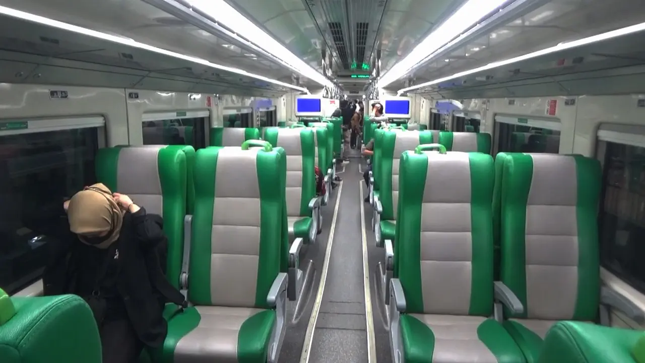 Ruang Penumpang Kereta Api di Stasiun Tugu Yogyakarta