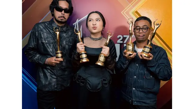 Potret Bernadya Borong Piala AMI Awards