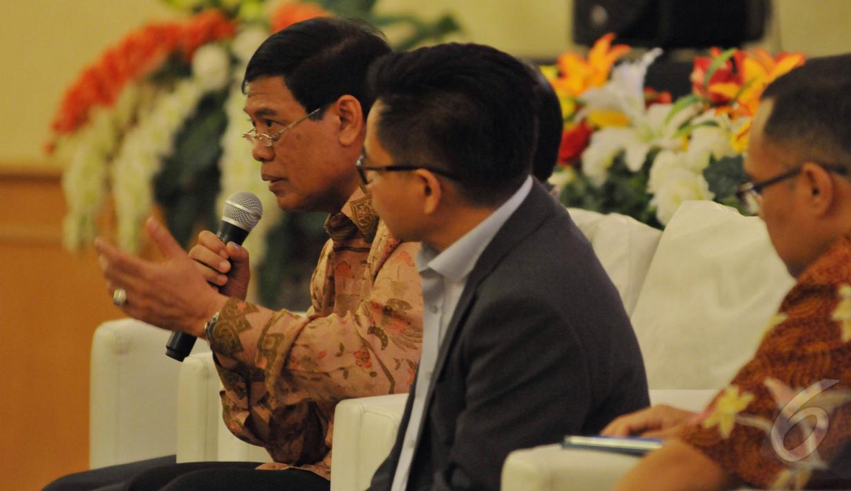 Menkopolhukam Tedjo Edhy Purdijatno memperbolehkan jurnalis asing yang mau masuk Papua asalkan mengikuti prosedur hukum yang berlaku di Indonesia, Jakarta, Selasa (26/5/2015). (Liputan6.com/Andrian M Tunay)