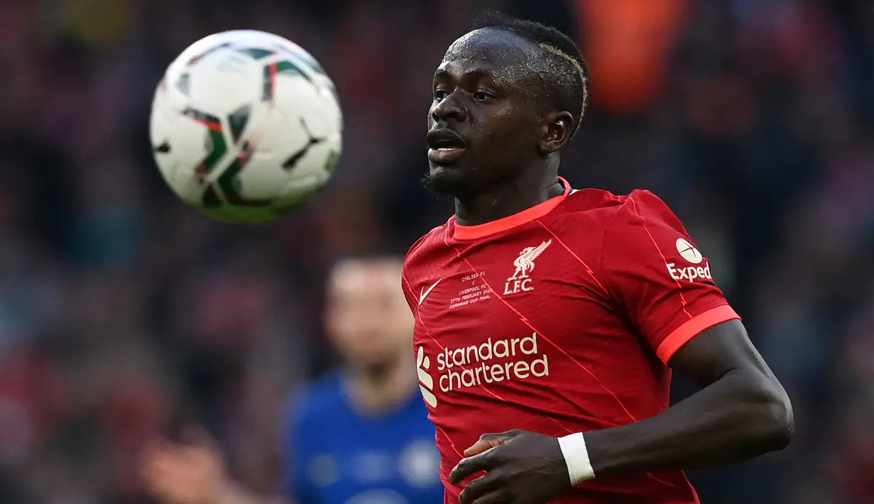 Sadio Mane. Pemain sayap Senegal berusia 29 tahun yang telah 6 musim berseragam Liverpool ini berada di peringkat kedua sebagai pemain aktif pencetak gol terbanyak bagi Liverpool di semua ajang kompetisi. Ia telah mencetak 111 gol dan 45 assist di semua ajang kompetisi. (AFP/Glyn Kirk)