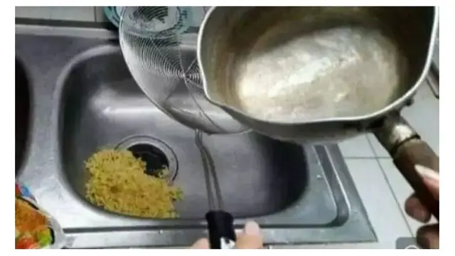 7 Momen Orang saat Kurang Beruntung Ini Bikin Nyesek