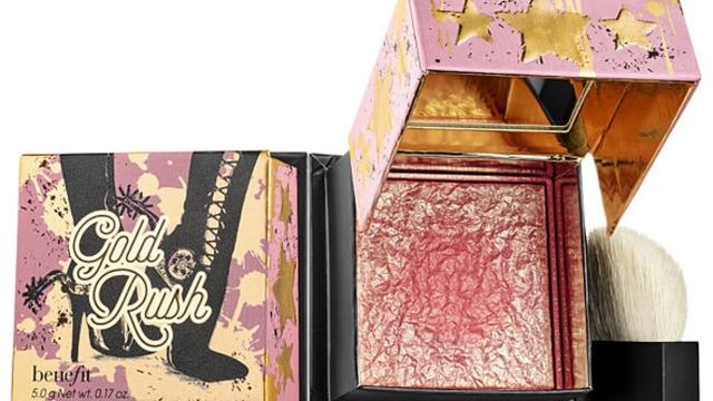 Serpihan Emas Lengkapi Perona Pipi Gold Rush