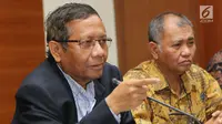APHTN-HAN dan PUSaKO menyebut penggunaan hak angket KPK merupakan produk ilegal dan cacat hukum, Jakarta, Rabu (14/6). (Liputan6.com/Helmi Afandi)