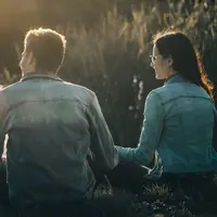 ilustrasi pasangan/Photo by Radu Florin on Unsplash