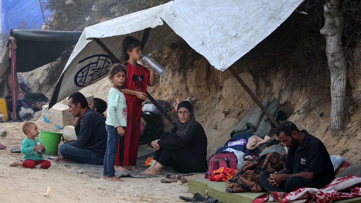 Pengungsi di Gaza Hadapi Krisis Tenda