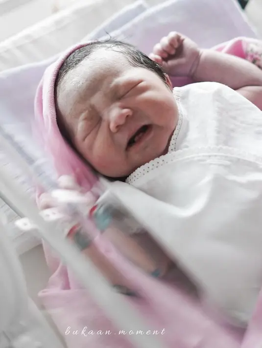 Tiara Pangestika istri Arief Muhammad melahirkan (Instagram/tiarapangestika)