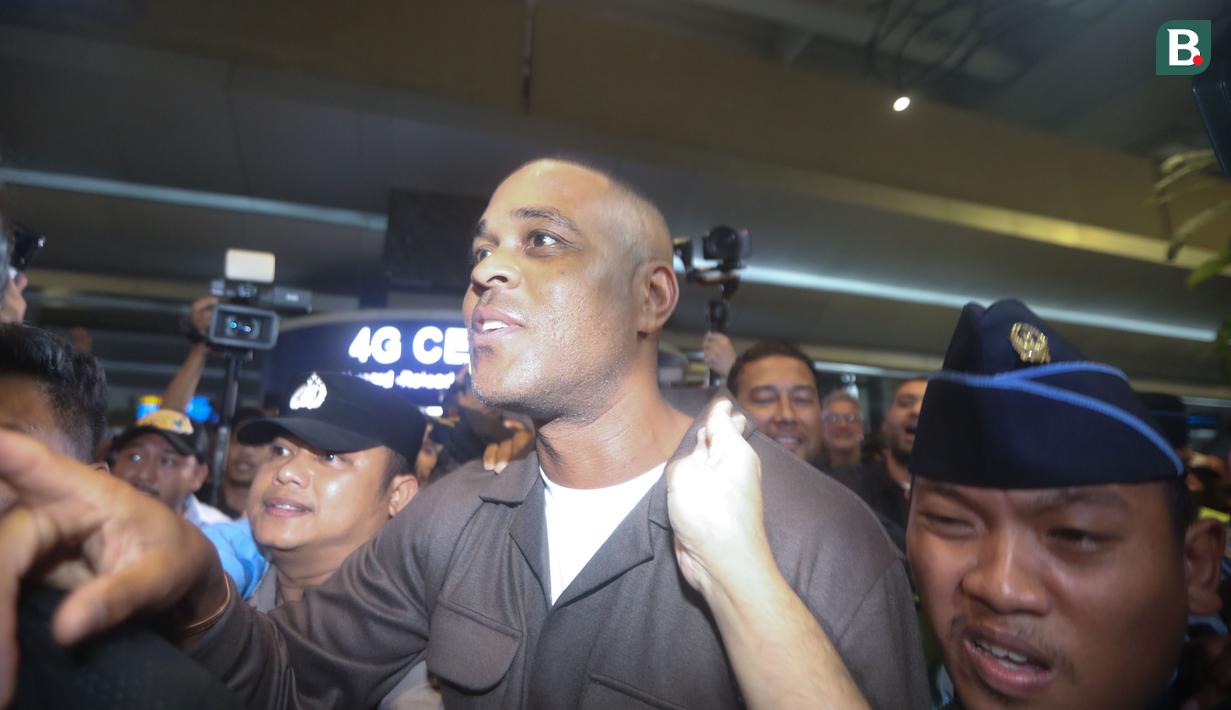<p>Kedatangan pelatih baru Timnas Indonesia, Patrick Kluivert di Terminal 3, Soekarno Hatta, Tangerang, Banten, Sabtu (11/01/2025). (Bola.com/M Iqbal Ichsan)</p>