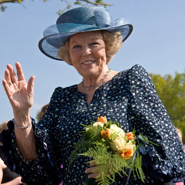 Ratu Beatrix dari Belanda Periode 30 April 1980 – 30 April 2013. (royal.myorigins.org)