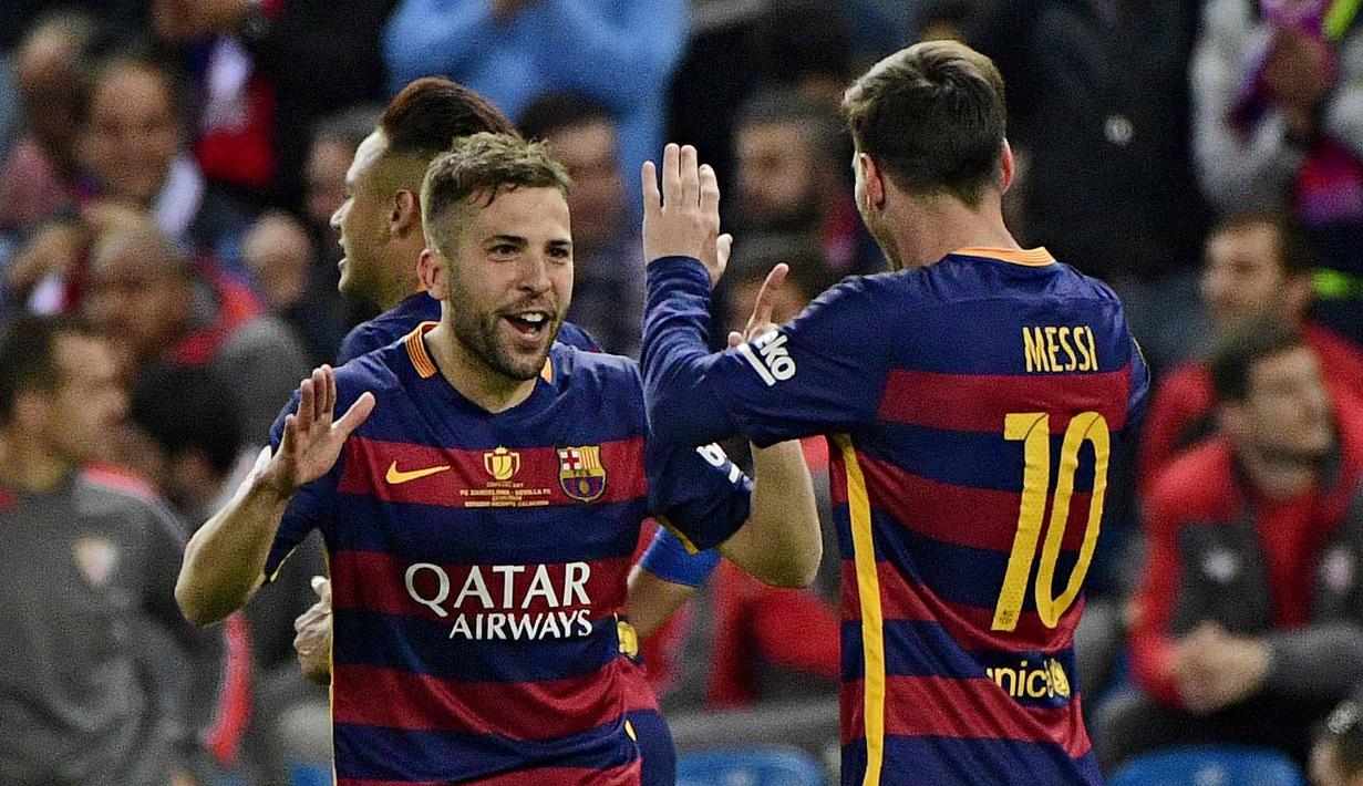 Jordi Alba (kiri) termasuk pemain andalan Barcelona, bersama Blaugrana Jordi Alba telah mencetak sembilan gol dan 198 kali penampilan.  (AFP/Pierre-Philippe Marcou)