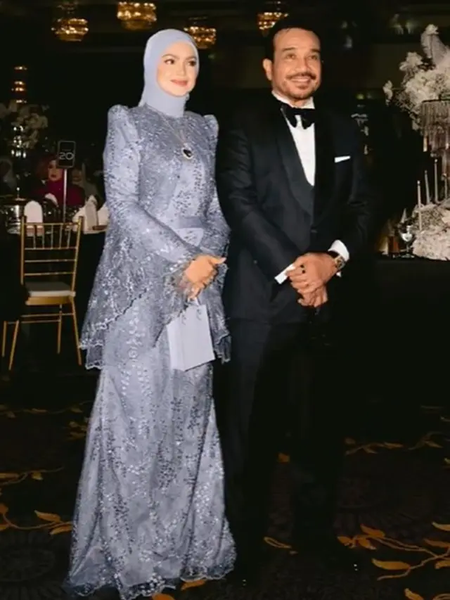 7 Potret Gaun Brokat Siti Nurhaliza di Pernikahan Anak Sambung, Detail Payet Memukau