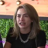 Nikita Mirzani memberikan pengakuan bahwa tidak ada orang satu pun saat ia masuk ke kamar hotel. Pernyataan ini jelas berbeda, dengan yang disampaikan Partahi Sihombing sebelumnya.