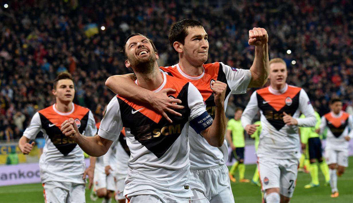 Shakhtar Donetsk menang 4-0 atas Braga pada laga leg kedua perempat final Liga Europa, di Stadion Arena Lviv, Lviv, Ukraina, Jumat (15/4/2016) dini hari WIB. (AFP/Sergei Supinsky)