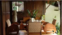 Rumah Lulu sangat kental dengan nuansa bersahaja sekaligus modern. Rumah ini bisa dibilang memiliki desain ‘rustic yang sangat Indonesia’.