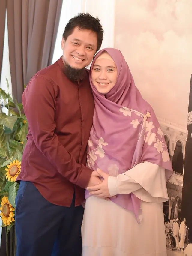 [Fimela] OKi Setiana Dewi