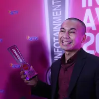 "Gue juga baru tahu, diumumim jam 12 malam. Gue enggak paham kayak gimana maksudnya. Tapi gue terjemahkan paling ditunggu kalau bikin karya. Kan gue juga jarang nongol di TV," ujar pemeran ‘Cinta Brontosaurus’ ini. (Nurwahyunan/Bintang.com)