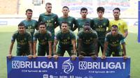 Pemain Persikabo 1973 foto bersama sebelum pertandingan melawan Madura United dalam laga pekan kesembilan BRI Liga 1 2023/2024 di Stadion Wibawa Mukti, Cikarang, Sabtu (19/8/2023). (Bola.com/Abdul Aziz)