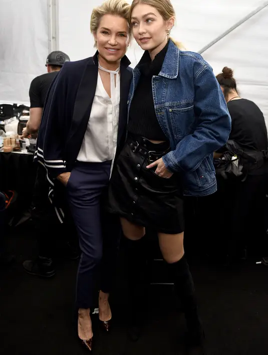 Melihat kondisi tersebut, Yolanda Hadid, ibunda Gigi Hadid akhirnya angkat bicara tentang komentar negatif yang menjadi mimpi buruk untuk putrinya. Yolanda pun merasa tak terima dengan komentar publik dan Rebecca Romjin. (AFP/Bintang.com)