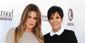 Kris Jenner akhirnya angkat bicara mengenai keputusan Khloe Kardashian yang masih bersama Tristan Thompson usai diselingkuhi. (Hello Magazine)