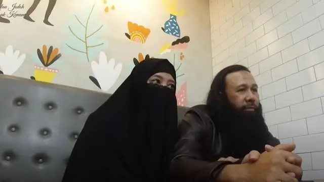 Reza Abdul Jabbar bersama Peggy Melati Sukma (YouTube - CeritaUntungs)