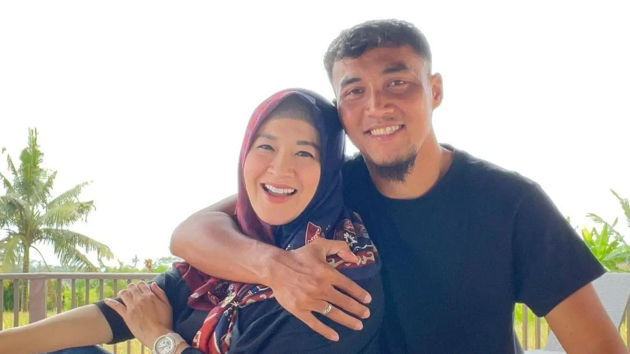 Okie Agustina dan Gunawan