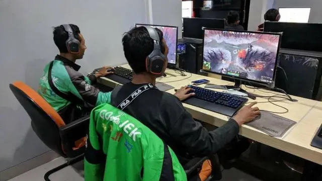 Potret Kocak Driver Ojek Online Belum Dapat Orderan Ini Bikin Tepuk Jidat