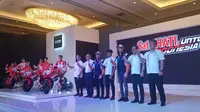 Alex dan Marc Marquez dalam peluncuran Repsol Honda di Jakarta, Selasa (4/2/2020). (Bola.com/Zulfirdaus Harahap)