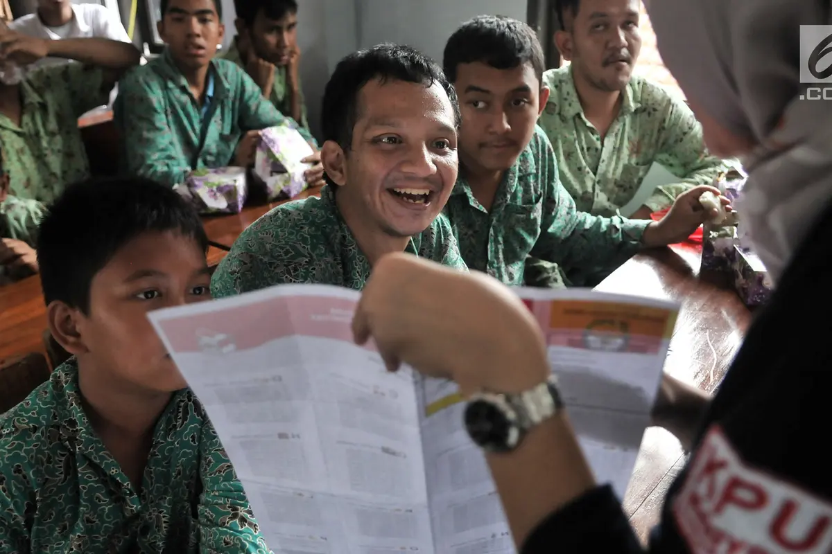 KPUD Bekasi Sosialisasi Pemilu kepada Pemilih Pemula Disabilitas