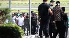 Kapolda Metro Jaya Irjen M Iriawan membeberkan detik-detik perampokan dan penyekapan yang berujung pada tewasnya 6 orang di kediaman Dodi Triono, Jalan Pulomas Utara 7A, Jakarta Timur. Tersangka Marihot Sitorus alias Ius Pane turut menyaksikan aksi s...