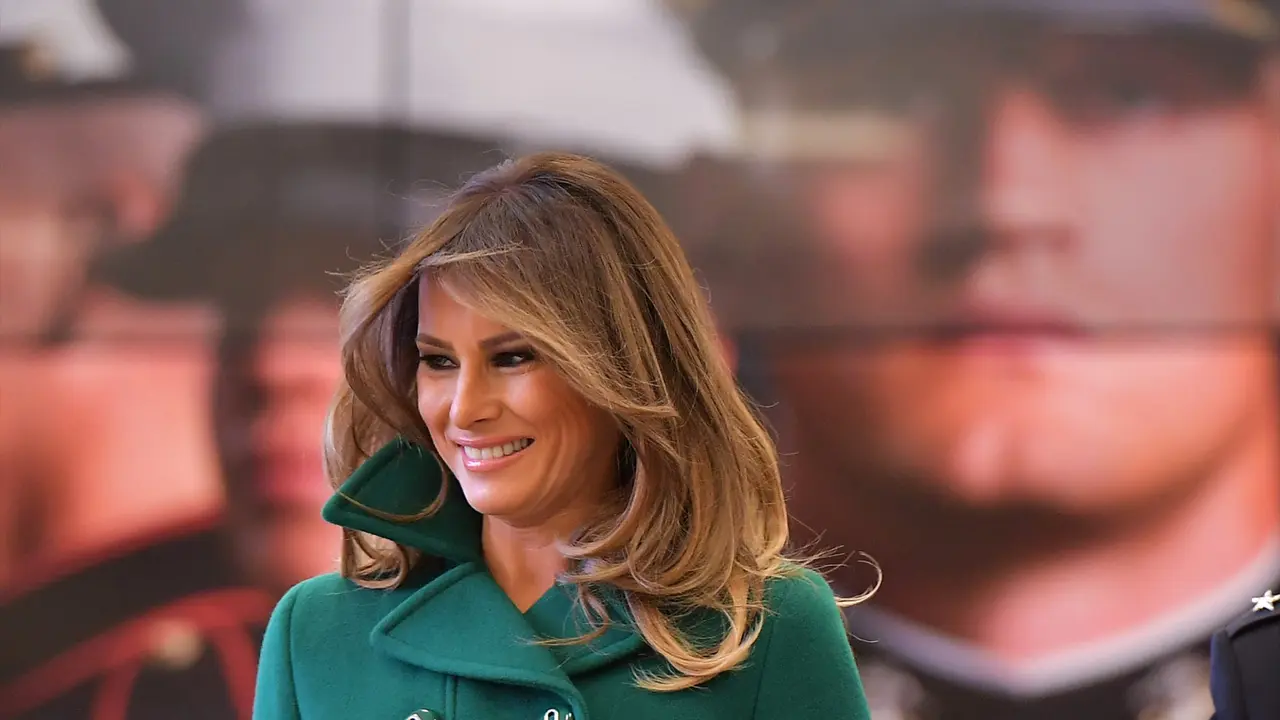 Sambut Natal, Begini Gaya Melania Trump Saat Bermain dengan Anak-Anak di Toys For Tots