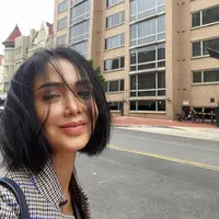 Meski sudah berusia senja, Yuni Shara terlihat mengikuti tren fashion yang terus berkembang [@yunishara36]