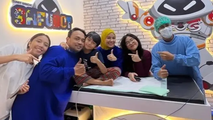 Meisya Siregar sunatkan anaknya, Bambang (Instagram/meisya_siregar)