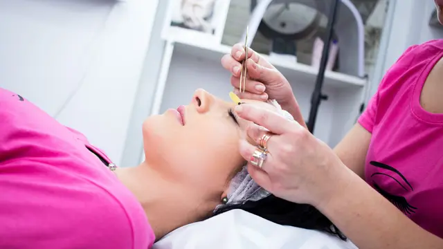 Perawatan terapi wajah