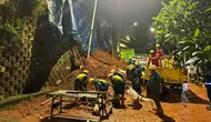 Terjadi longsor dinding penahan tanah Segmental Retaining Wall (SRW), atau turap pada akses keluar (off ramp) Veteran Ruas Tol JORR W2S di kawasan Bintaro, Jakarta Selatan. (Foto: Istimewa)