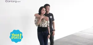 Michelle Ziudith nampaknya gak bisa lepas dari bundanya. Setiap syuting ke luar kota atau luar negeri, Michelle terus mengajak bundanya.  