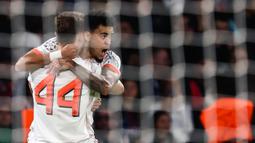 Pemain Bayern Munchen, Luis Diaz melakukan selebrasi setelah mencetak gol ke gawang PSG dalam laga Liga Champions 2025/2026 di Parc des Princes, Paris, Prancis, Selasa (04/11/2025) waktu setempat. (AFP/Franck Fife)